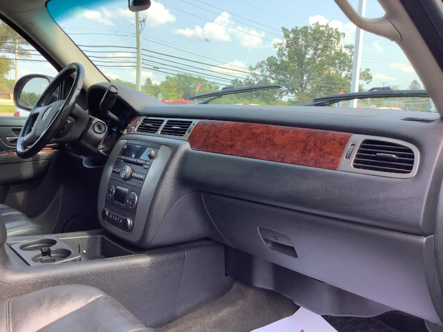 Used GMC Yukon XL 4WD 4dr 2500 SLT 2010 | Marsh Auto Sales LLC. Ortonville, Michigan Used GMC Yukon XL 4WD 4dr 2500 SLT 2010 | Marsh Auto Sales LLC. Ortonville, Michigan