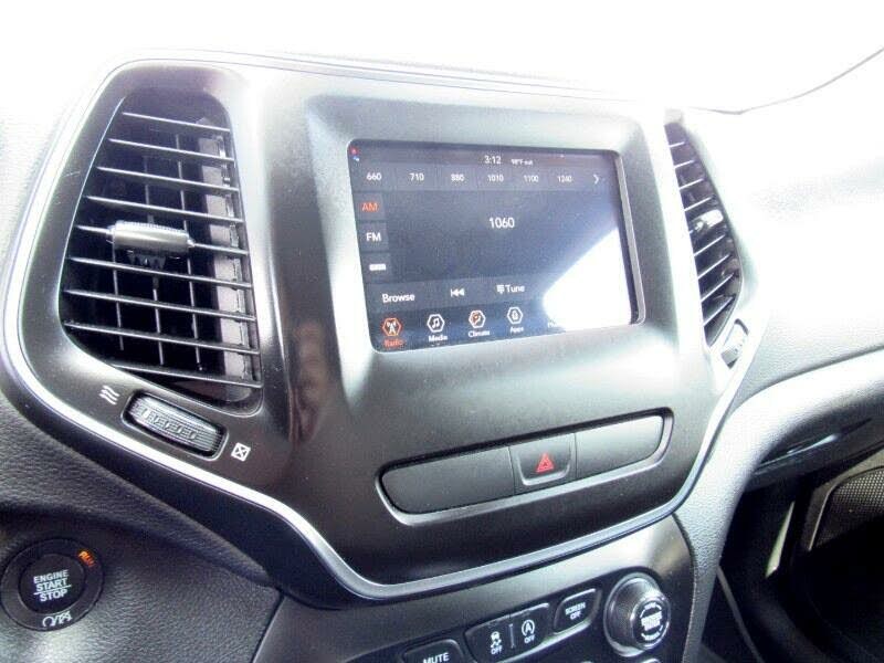 Used Jeep Cherokee Latitude Plus 4x4 2019 | NJ Used Cars Center. Irvington, New Jersey Used Jeep Cherokee Latitude Plus 4x4 2019 | NJ Used Cars Center. Irvington, New Jersey
