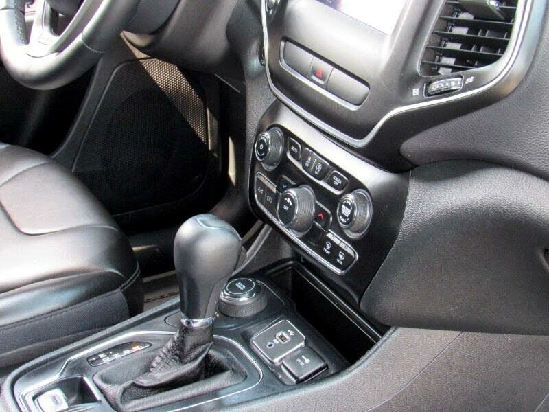 Used Jeep Cherokee Latitude Plus 4x4 2019 | NJ Used Cars Center. Irvington, New Jersey Used Jeep Cherokee Latitude Plus 4x4 2019 | NJ Used Cars Center. Irvington, New Jersey
