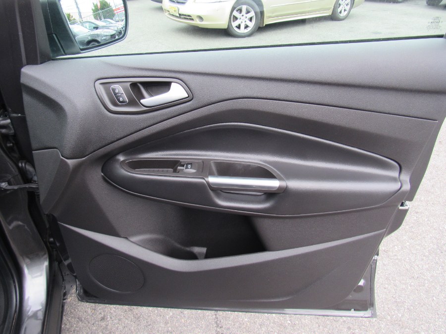 Used Ford Escape SEL 4WD 2019 | NJ Used Cars Center. Irvington, New Jersey Used Ford Escape SEL 4WD 2019 | NJ Used Cars Center. Irvington, New Jersey