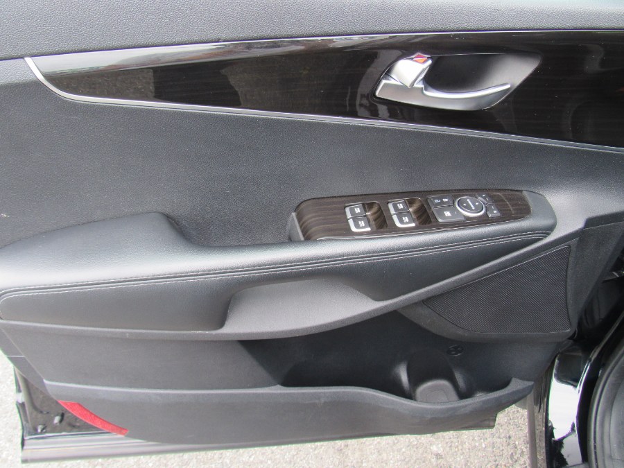 Used Kia Sorento LX V6 AWD 2020 | NJ Used Cars Center. Irvington, New Jersey Used Kia Sorento LX V6 AWD 2020 | NJ Used Cars Center. Irvington, New Jersey