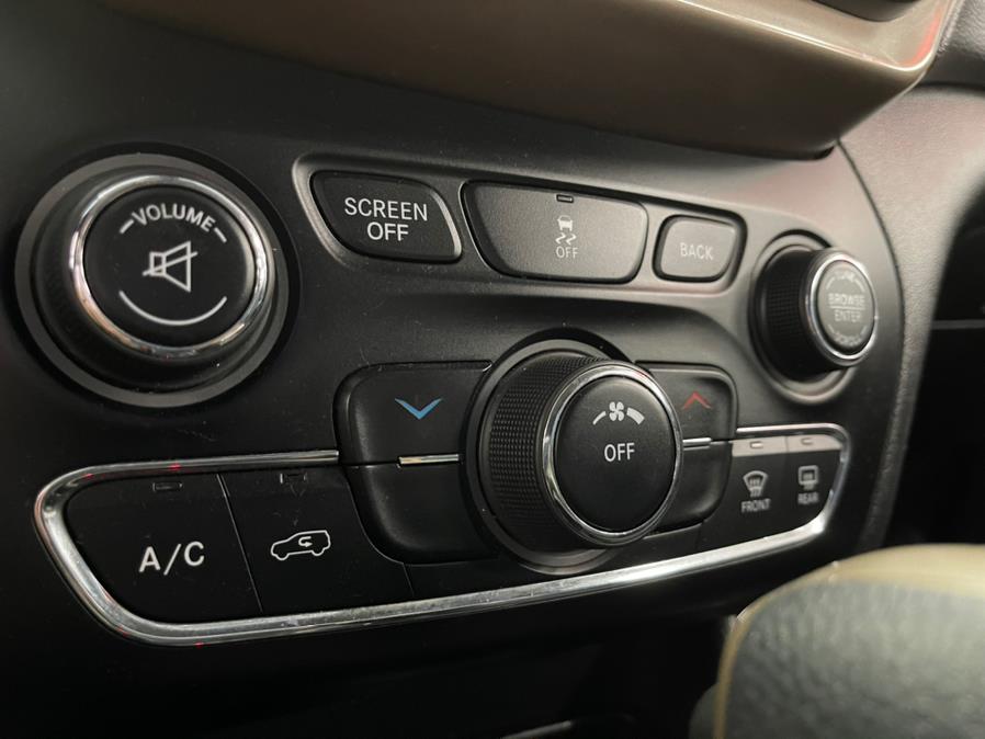 Used Jeep Cherokee FWD 4dr Latitude 2014 | 5 Towns Drive. Inwood, New York Used Jeep Cherokee FWD 4dr Latitude 2014 | 5 Towns Drive. Inwood, New York