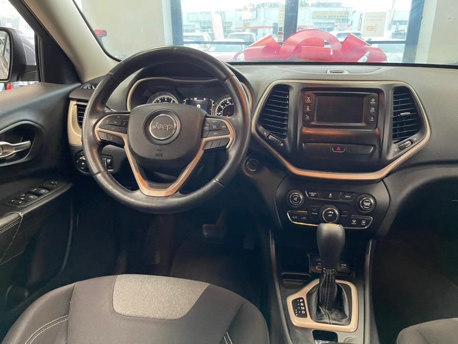 Used Jeep Cherokee FWD 4dr Latitude 2014 | 5 Towns Drive. Inwood, New York Used Jeep Cherokee FWD 4dr Latitude 2014 | 5 Towns Drive. Inwood, New York