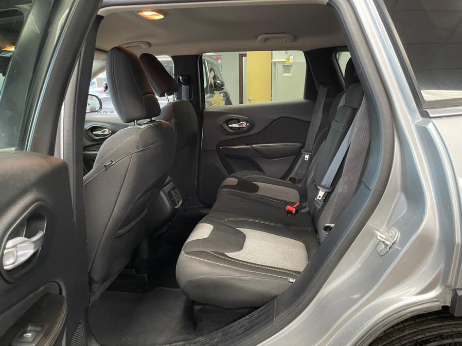 Used Jeep Cherokee FWD 4dr Latitude 2014 | 5 Towns Drive. Inwood, New York Used Jeep Cherokee FWD 4dr Latitude 2014 | 5 Towns Drive. Inwood, New York