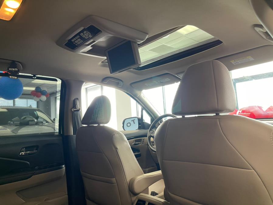Used Honda Pilot 2WD 4dr Touring w/RES & Navi 2016 | 5 Towns Drive. Inwood, New York Used Honda Pilot 2WD 4dr Touring w/RES & Navi 2016 | 5 Towns Drive. Inwood, New York