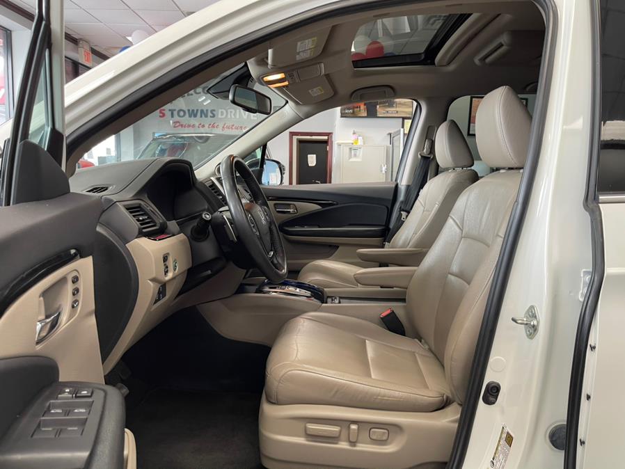 Used Honda Pilot 2WD 4dr Touring w/RES & Navi 2016 | 5 Towns Drive. Inwood, New York Used Honda Pilot 2WD 4dr Touring w/RES & Navi 2016 | 5 Towns Drive. Inwood, New York