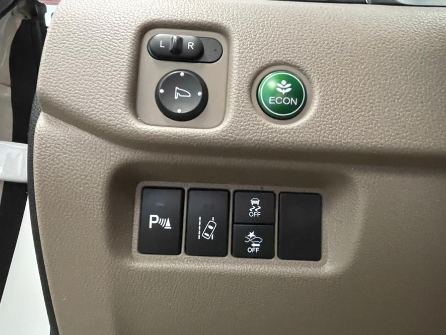 Used Honda Pilot 2WD 4dr Touring w/RES & Navi 2016 | 5 Towns Drive. Inwood, New York Used Honda Pilot 2WD 4dr Touring w/RES & Navi 2016 | 5 Towns Drive. Inwood, New York