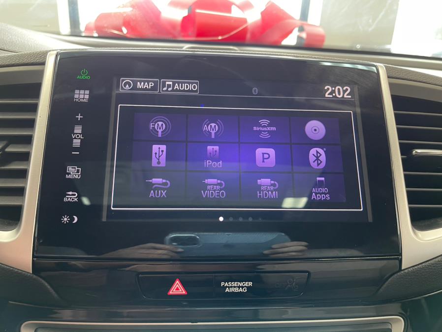 Used Honda Pilot 2WD 4dr Touring w/RES & Navi 2016 | 5 Towns Drive. Inwood, New York Used Honda Pilot 2WD 4dr Touring w/RES & Navi 2016 | 5 Towns Drive. Inwood, New York