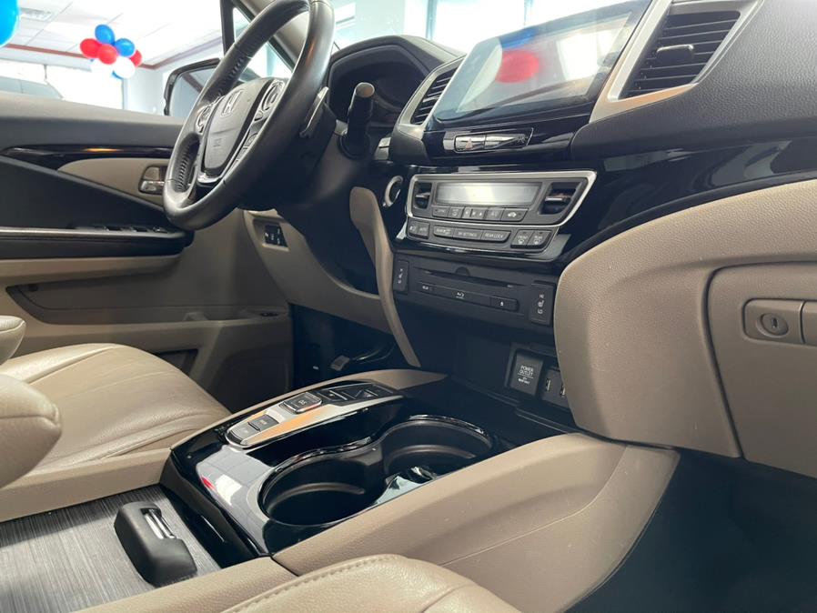 Used Honda Pilot 2WD 4dr Touring w/RES & Navi 2016 | 5 Towns Drive. Inwood, New York Used Honda Pilot 2WD 4dr Touring w/RES & Navi 2016 | 5 Towns Drive. Inwood, New York