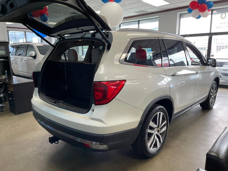 Used Honda Pilot 2WD 4dr Touring w/RES & Navi 2016 | 5 Towns Drive. Inwood, New York Used Honda Pilot 2WD 4dr Touring w/RES & Navi 2016 | 5 Towns Drive. Inwood, New York