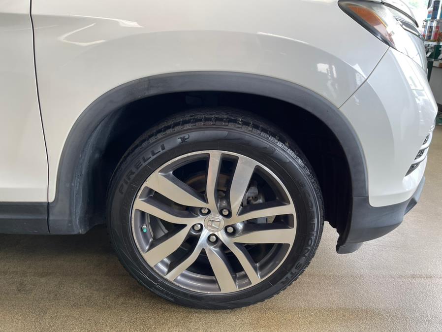 Used Honda Pilot 2WD 4dr Touring w/RES & Navi 2016 | 5 Towns Drive. Inwood, New York Used Honda Pilot 2WD 4dr Touring w/RES & Navi 2016 | 5 Towns Drive. Inwood, New York