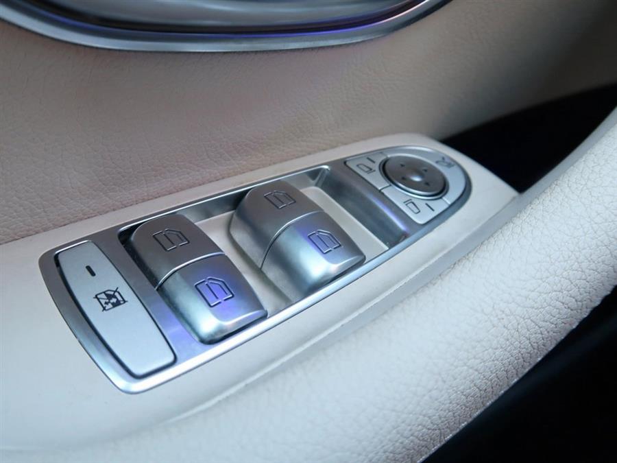 Used Mercedes-benz E-class E 300 2017 | Auto Expo Ent Inc.. Great Neck, New York Used Mercedes-benz E-class E 300 2017 | Auto Expo Ent Inc.. Great Neck, New York