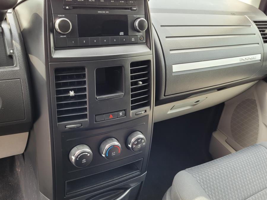 Used Dodge Grand Caravan 4dr Wgn SE 2010 | Lava Motors 2 Inc. Canton, Connecticut Used Dodge Grand Caravan 4dr Wgn SE 2010 | Lava Motors 2 Inc. Canton, Connecticut