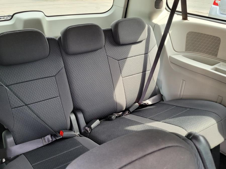 Used Dodge Grand Caravan 4dr Wgn SE 2010 | Lava Motors 2 Inc. Canton, Connecticut Used Dodge Grand Caravan 4dr Wgn SE 2010 | Lava Motors 2 Inc. Canton, Connecticut