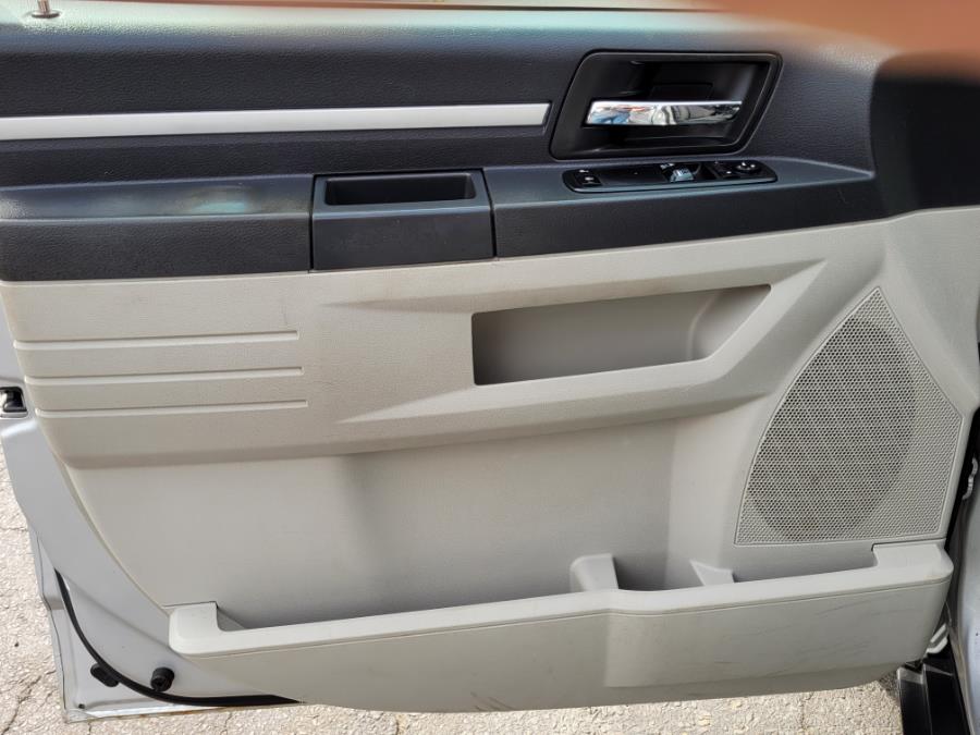 Used Dodge Grand Caravan 4dr Wgn SE 2010 | Lava Motors 2 Inc. Canton, Connecticut Used Dodge Grand Caravan 4dr Wgn SE 2010 | Lava Motors 2 Inc. Canton, Connecticut