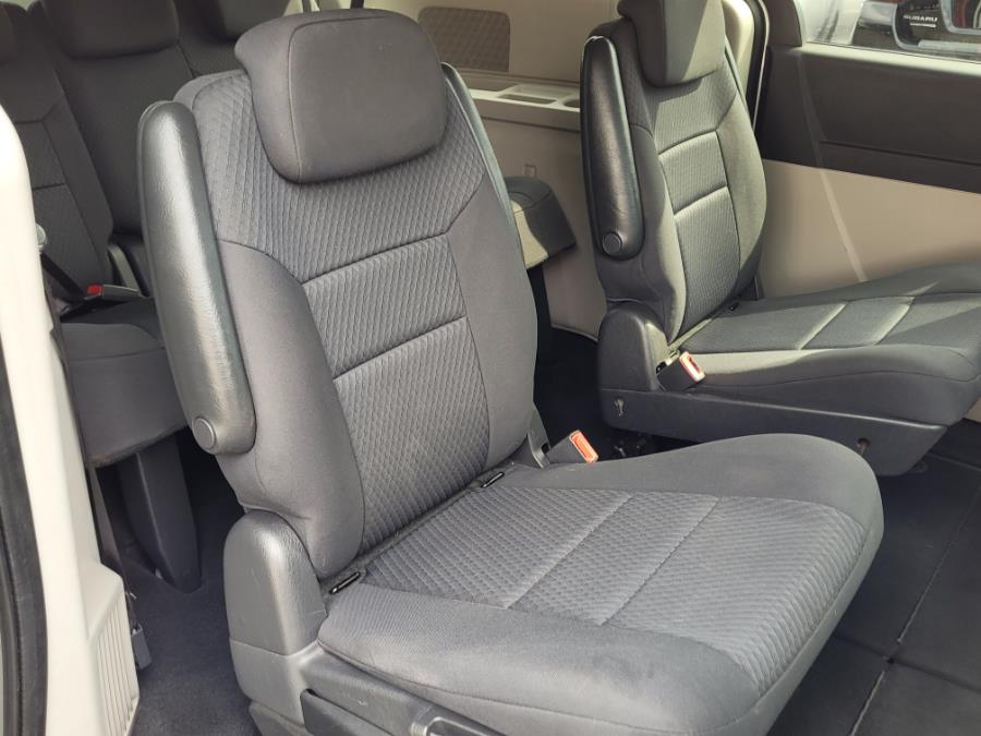 Used Dodge Grand Caravan 4dr Wgn SE 2010 | Lava Motors 2 Inc. Canton, Connecticut Used Dodge Grand Caravan 4dr Wgn SE 2010 | Lava Motors 2 Inc. Canton, Connecticut