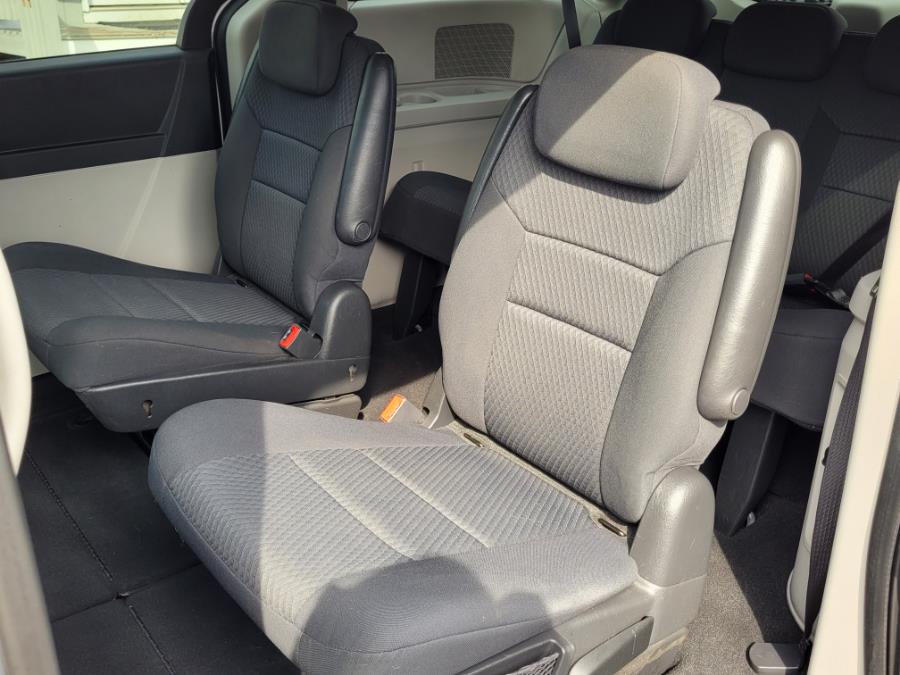 Used Dodge Grand Caravan 4dr Wgn SE 2010 | Lava Motors 2 Inc. Canton, Connecticut Used Dodge Grand Caravan 4dr Wgn SE 2010 | Lava Motors 2 Inc. Canton, Connecticut
