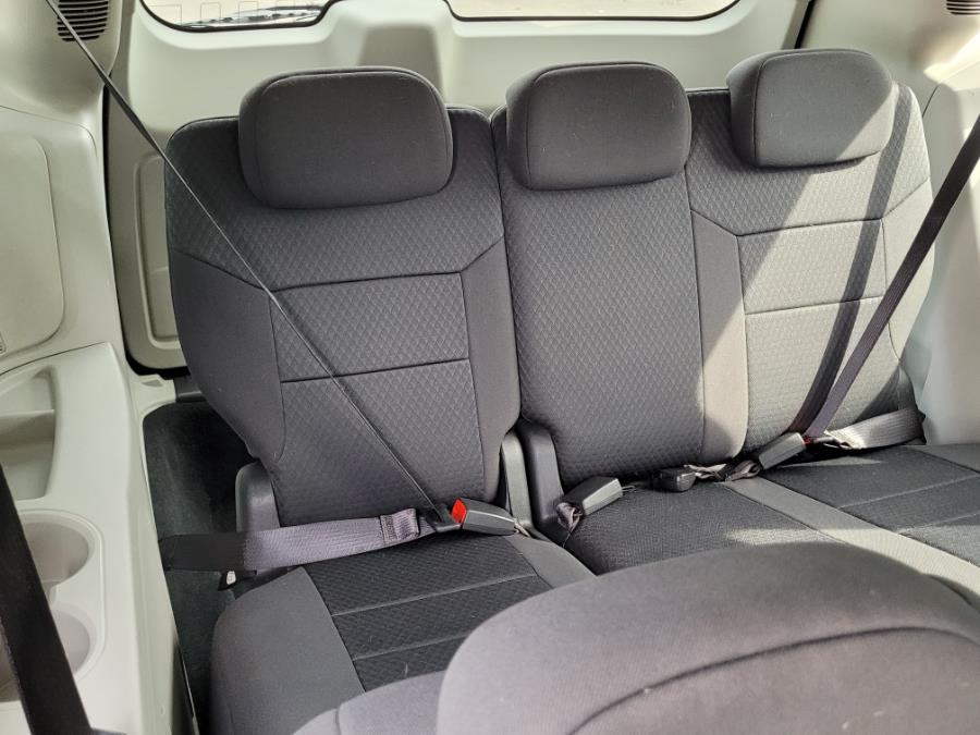 Used Dodge Grand Caravan 4dr Wgn SE 2010 | Lava Motors 2 Inc. Canton, Connecticut Used Dodge Grand Caravan 4dr Wgn SE 2010 | Lava Motors 2 Inc. Canton, Connecticut