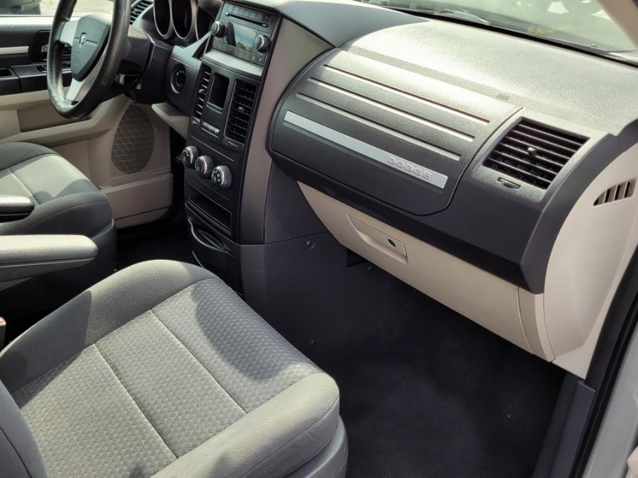 Used Dodge Grand Caravan 4dr Wgn SE 2010 | Lava Motors 2 Inc. Canton, Connecticut Used Dodge Grand Caravan 4dr Wgn SE 2010 | Lava Motors 2 Inc. Canton, Connecticut