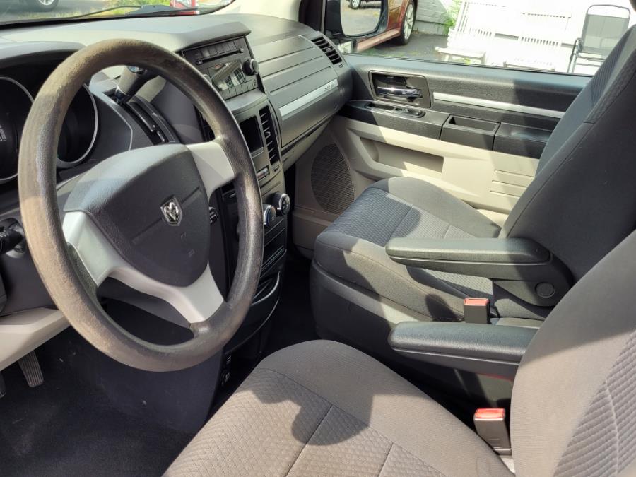 Used Dodge Grand Caravan 4dr Wgn SE 2010 | Lava Motors 2 Inc. Canton, Connecticut Used Dodge Grand Caravan 4dr Wgn SE 2010 | Lava Motors 2 Inc. Canton, Connecticut