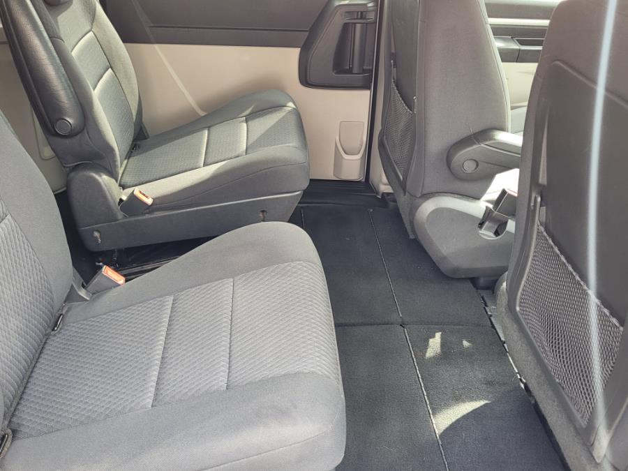 Used Dodge Grand Caravan 4dr Wgn SE 2010 | Lava Motors 2 Inc. Canton, Connecticut Used Dodge Grand Caravan 4dr Wgn SE 2010 | Lava Motors 2 Inc. Canton, Connecticut