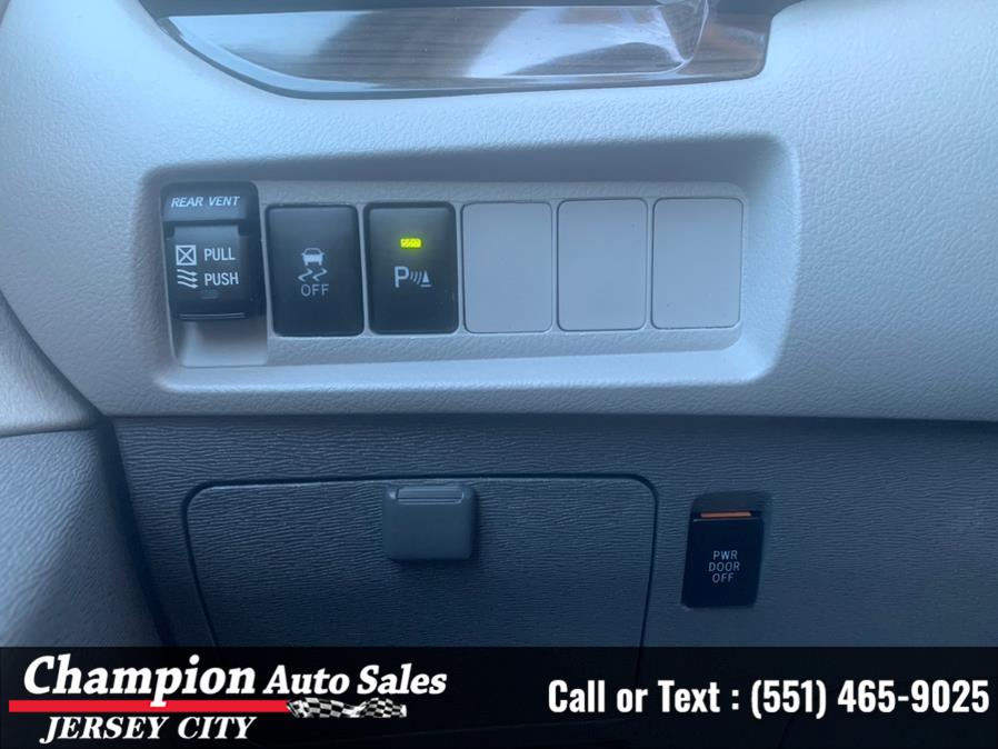 Used Toyota Sienna Limited Premium AWD 7-Passenger (Natl) 2018 | Champion Auto Sales of JC. Jersey City, New Jersey Used Toyota Sienna Limited Premium AWD 7-Passenger (Natl) 2018 | Champion Auto Sales of JC. Jersey City, New Jersey