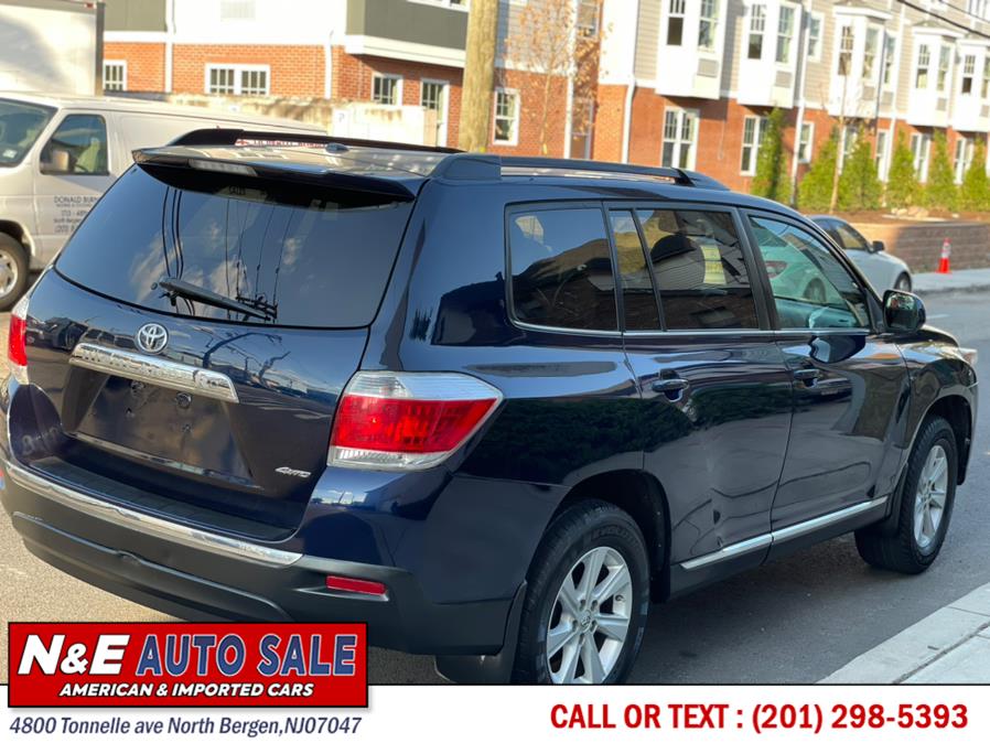 Used Toyota Highlander 4WD 4dr V6 Base 2011 | N&E Auto Sale LLC. North Bergen, New Jersey Used Toyota Highlander 4WD 4dr V6 Base 2011 | N&E Auto Sale LLC. North Bergen, New Jersey