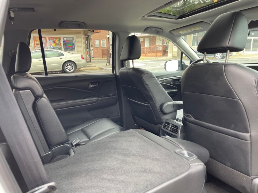 2020 Honda Pilot EX-L AWD, available for sale in Paterson, New Jersey | MFG Prestige Auto Group. Paterson, New Jersey 2020 Honda Pilot EX-L AWD, available for sale in Paterson, New Jersey | MFG Prestige Auto Group. Paterson, New Jersey