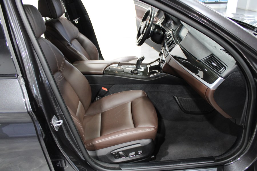 Used BMW 5 Series 4dr Sdn 550i xDrive AWD Msport 2014 | Auto Gallery. Lodi, New Jersey Used BMW 5 Series 4dr Sdn 550i xDrive AWD Msport 2014 | Auto Gallery. Lodi, New Jersey