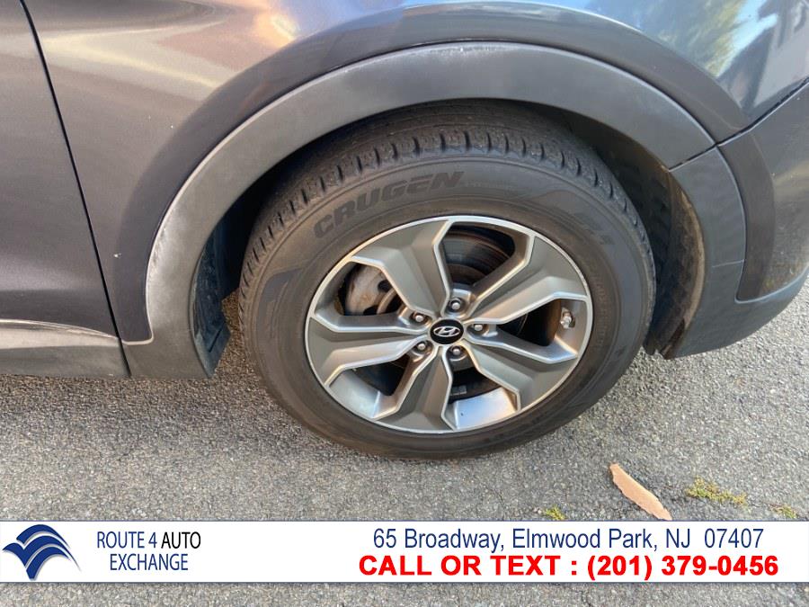 Used Hyundai Santa Fe AWD 4dr GLS 2014 | Route 4 Auto Exchange. Elmwood Park, New Jersey Used Hyundai Santa Fe AWD 4dr GLS 2014 | Route 4 Auto Exchange. Elmwood Park, New Jersey