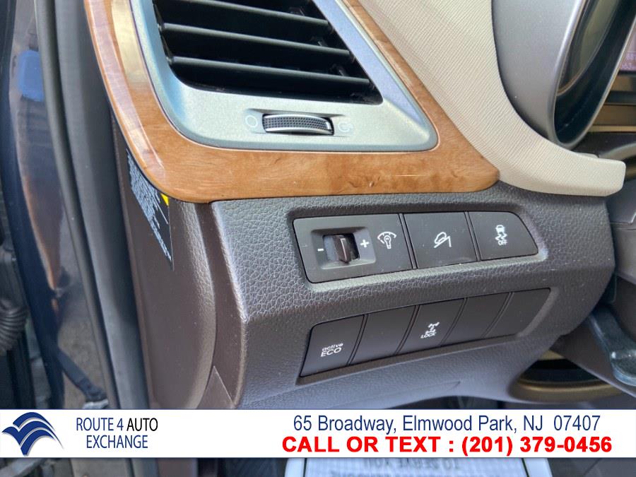 Used Hyundai Santa Fe AWD 4dr GLS 2014 | Route 4 Auto Exchange. Elmwood Park, New Jersey Used Hyundai Santa Fe AWD 4dr GLS 2014 | Route 4 Auto Exchange. Elmwood Park, New Jersey