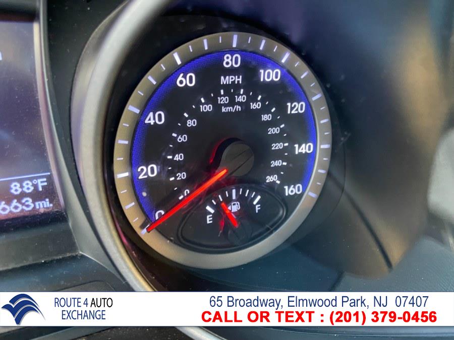Used Hyundai Santa Fe AWD 4dr GLS 2014 | Route 4 Auto Exchange. Elmwood Park, New Jersey Used Hyundai Santa Fe AWD 4dr GLS 2014 | Route 4 Auto Exchange. Elmwood Park, New Jersey
