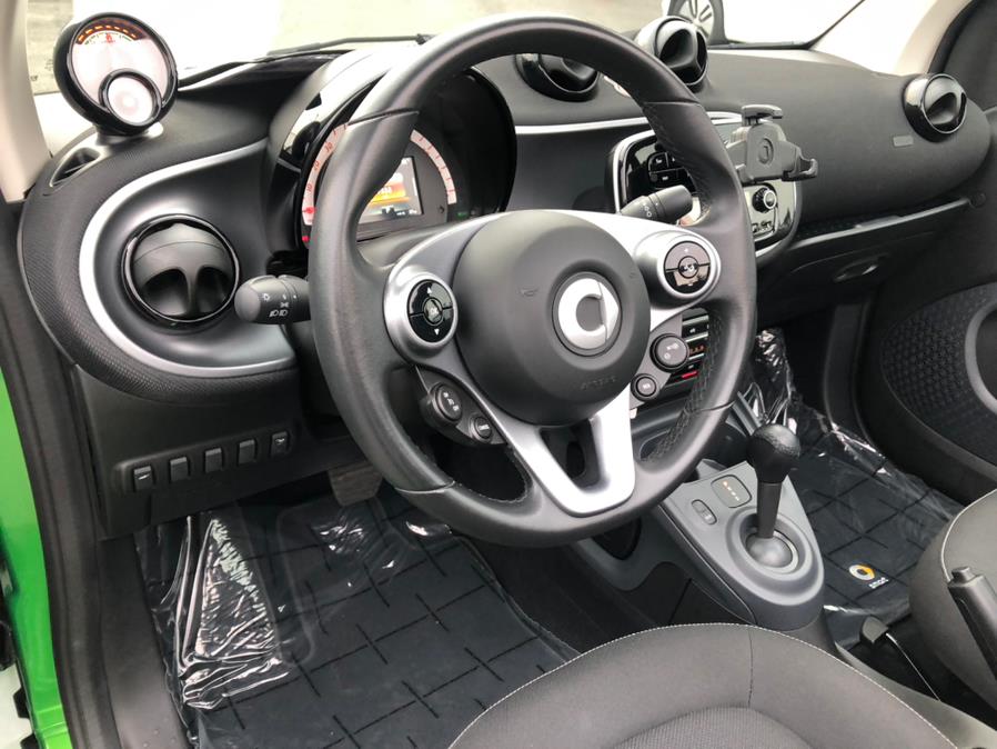 Used smart fortwo electric drive passion cabriolet 2017 | Green Light Auto Wholesale. Daly City, California Used smart fortwo electric drive passion cabriolet 2017 | Green Light Auto Wholesale. Daly City, California