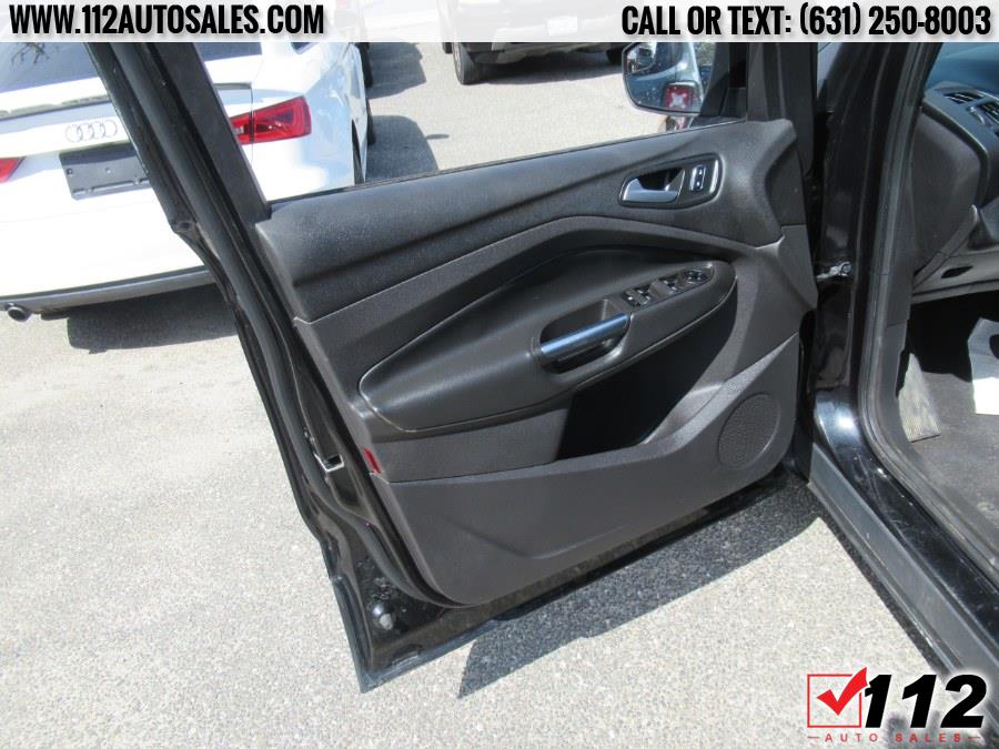 Used Ford Escape 4WD 4dr SE 2015 | 112 Auto Sales. Patchogue, New York Used Ford Escape 4WD 4dr SE 2015 | 112 Auto Sales. Patchogue, New York