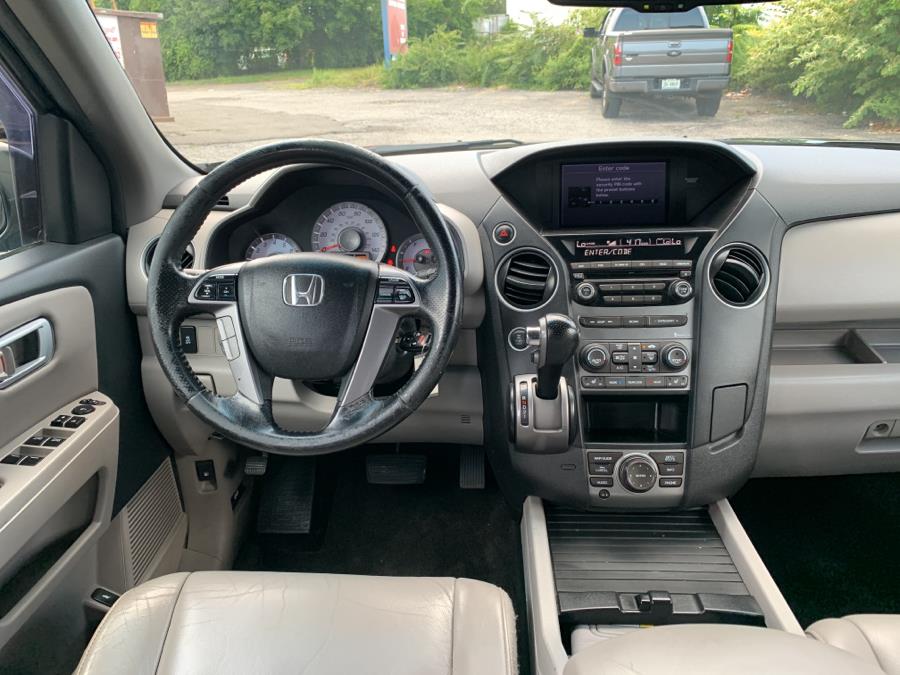 2012 Honda Pilot 4WD 4dr EX-L w/Navi, available for sale in Milford, Connecticut | Dealertown Auto Wholesalers. Milford, Connecticut 2012 Honda Pilot 4WD 4dr EX-L w/Navi, available for sale in Milford, Connecticut | Dealertown Auto Wholesalers. Milford, Connecticut