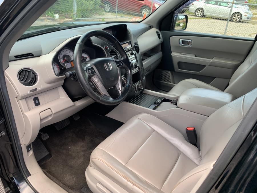 2012 Honda Pilot 4WD 4dr EX-L w/Navi, available for sale in Milford, Connecticut | Dealertown Auto Wholesalers. Milford, Connecticut 2012 Honda Pilot 4WD 4dr EX-L w/Navi, available for sale in Milford, Connecticut | Dealertown Auto Wholesalers. Milford, Connecticut