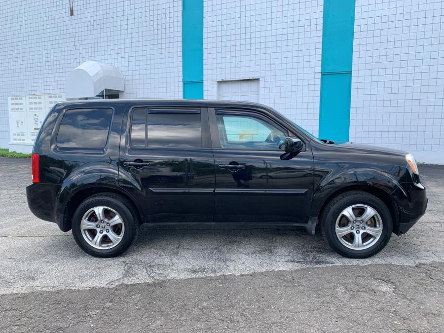 2012 Honda Pilot 4WD 4dr EX-L w/Navi, available for sale in Milford, Connecticut | Dealertown Auto Wholesalers. Milford, Connecticut 2012 Honda Pilot 4WD 4dr EX-L w/Navi, available for sale in Milford, Connecticut | Dealertown Auto Wholesalers. Milford, Connecticut