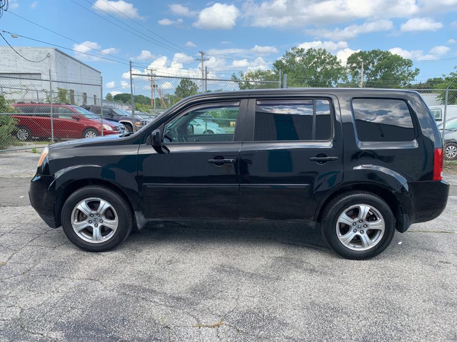 2012 Honda Pilot 4WD 4dr EX-L w/Navi, available for sale in Milford, Connecticut | Dealertown Auto Wholesalers. Milford, Connecticut 2012 Honda Pilot 4WD 4dr EX-L w/Navi, available for sale in Milford, Connecticut | Dealertown Auto Wholesalers. Milford, Connecticut