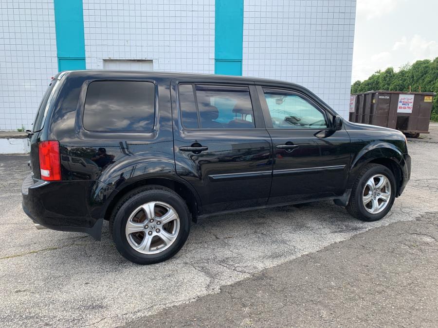 2012 Honda Pilot 4WD 4dr EX-L w/Navi, available for sale in Milford, Connecticut | Dealertown Auto Wholesalers. Milford, Connecticut 2012 Honda Pilot 4WD 4dr EX-L w/Navi, available for sale in Milford, Connecticut | Dealertown Auto Wholesalers. Milford, Connecticut