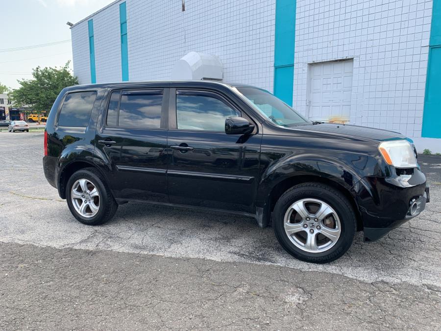2012 Honda Pilot 4WD 4dr EX-L w/Navi, available for sale in Milford, Connecticut | Dealertown Auto Wholesalers. Milford, Connecticut 2012 Honda Pilot 4WD 4dr EX-L w/Navi, available for sale in Milford, Connecticut | Dealertown Auto Wholesalers. Milford, Connecticut