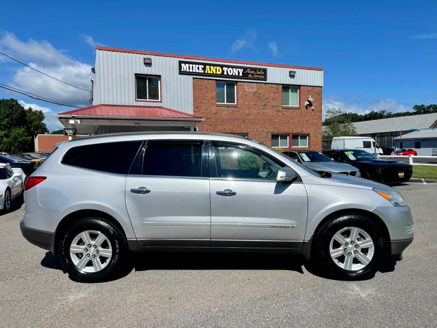 2009 Chevrolet Traverse AWD 4dr LT w/1LT, available for sale in South Windsor, Connecticut | Mike And Tony Auto Sales, Inc. South Windsor, Connecticut 2009 Chevrolet Traverse AWD 4dr LT w/1LT, available for sale in South Windsor, Connecticut | Mike And Tony Auto Sales, Inc. South Windsor, Connecticut