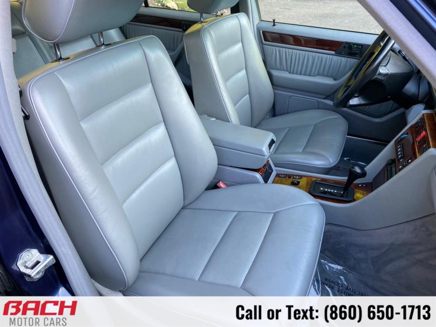 Used Mercedes-Benz E Class 4dr Sedan 3.2L Special Edition 1995 | Bach Motor Cars. Canton , Connecticut Used Mercedes-Benz E Class 4dr Sedan 3.2L Special Edition 1995 | Bach Motor Cars. Canton , Connecticut