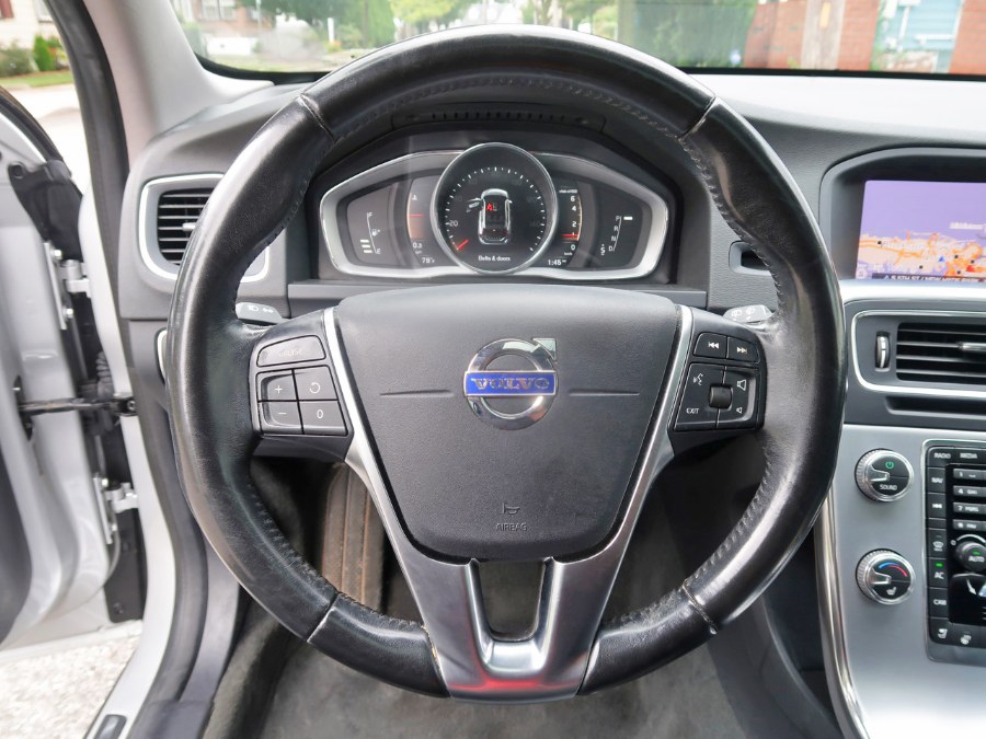 Used Volvo V60 Cross Country T5 2018 | Auto Expo Ent Inc.. Great Neck, New York Used Volvo V60 Cross Country T5 2018 | Auto Expo Ent Inc.. Great Neck, New York