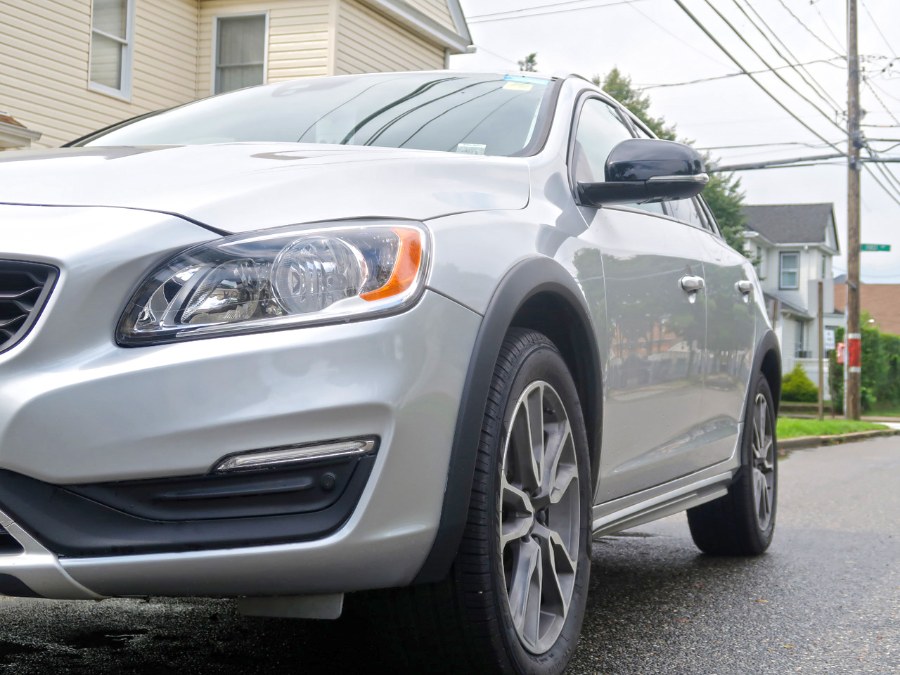 Used Volvo V60 Cross Country T5 2018 | Auto Expo Ent Inc.. Great Neck, New York Used Volvo V60 Cross Country T5 2018 | Auto Expo Ent Inc.. Great Neck, New York