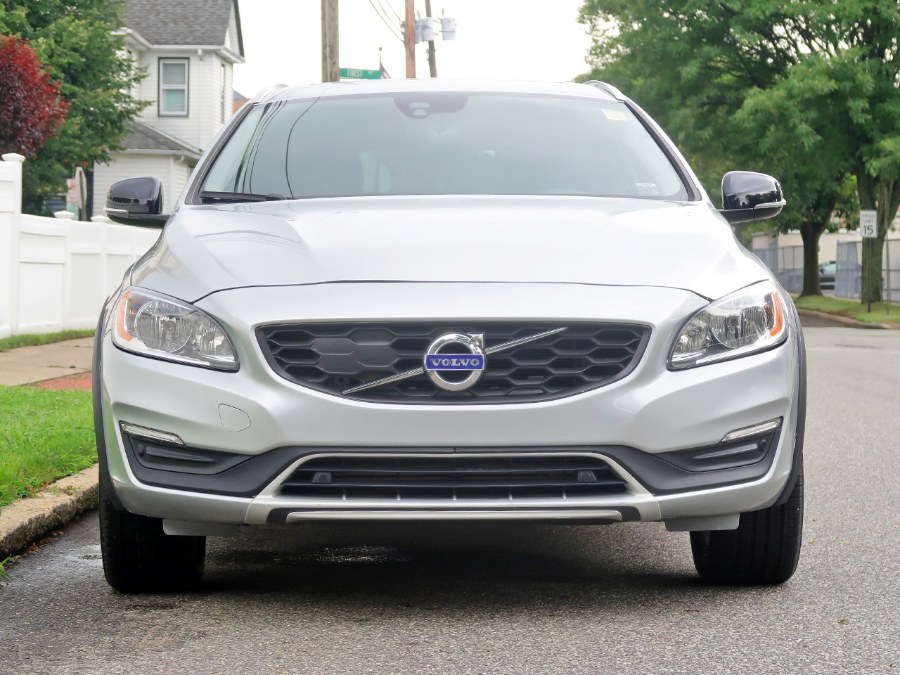 Used Volvo V60 Cross Country T5 2018 | Auto Expo Ent Inc.. Great Neck, New York Used Volvo V60 Cross Country T5 2018 | Auto Expo Ent Inc.. Great Neck, New York
