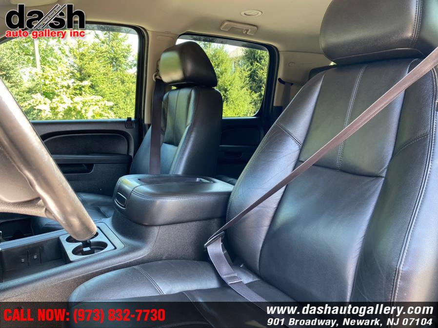 Used Chevrolet Suburban 4WD 4dr LT 2014 | Dash Auto Gallery Inc.. Newark, New Jersey Used Chevrolet Suburban 4WD 4dr LT 2014 | Dash Auto Gallery Inc.. Newark, New Jersey