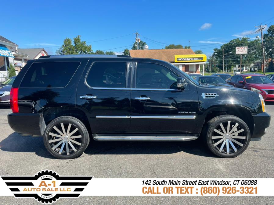 2012 Cadillac Escalade AWD 4dr Luxury, available for sale in East Windsor, Connecticut | A1 Auto Sale LLC. East Windsor, Connecticut 2012 Cadillac Escalade AWD 4dr Luxury, available for sale in East Windsor, Connecticut | A1 Auto Sale LLC. East Windsor, Connecticut