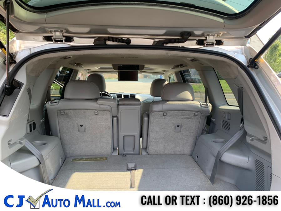 Used Toyota Highlander Hybrid 4WD 4dr Limited w/3rd Row 2008 | CJ Auto Mall. Bristol, Connecticut Used Toyota Highlander Hybrid 4WD 4dr Limited w/3rd Row 2008 | CJ Auto Mall. Bristol, Connecticut