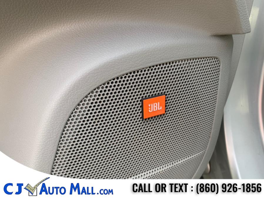 Used Toyota Highlander Hybrid 4WD 4dr Limited w/3rd Row 2008 | CJ Auto Mall. Bristol, Connecticut Used Toyota Highlander Hybrid 4WD 4dr Limited w/3rd Row 2008 | CJ Auto Mall. Bristol, Connecticut