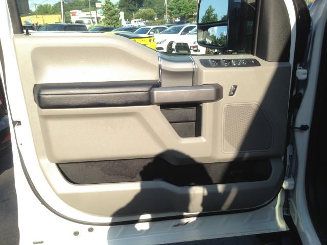Used Ford F-250 Srw Super Duty XLT 4WD w/ rearCam 2019 | Car Revolution. Maple Shade, New Jersey Used Ford F-250 Srw Super Duty XLT 4WD w/ rearCam 2019 | Car Revolution. Maple Shade, New Jersey